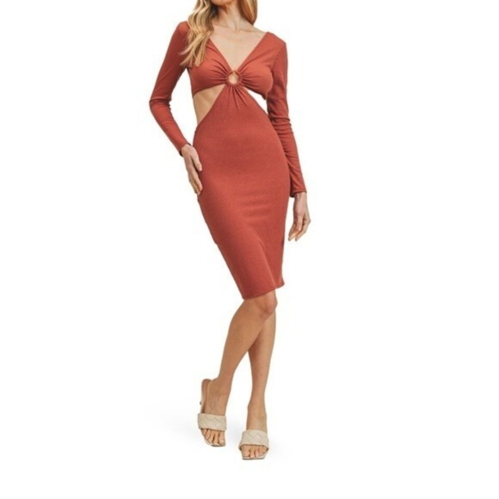 New Lush Women's Size M Long Sleeve Mahogany Brown Knit Cutout V-Neck Midi Dress